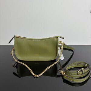 Coach Swinger leather crossbody bag, size 22*12*8 cm